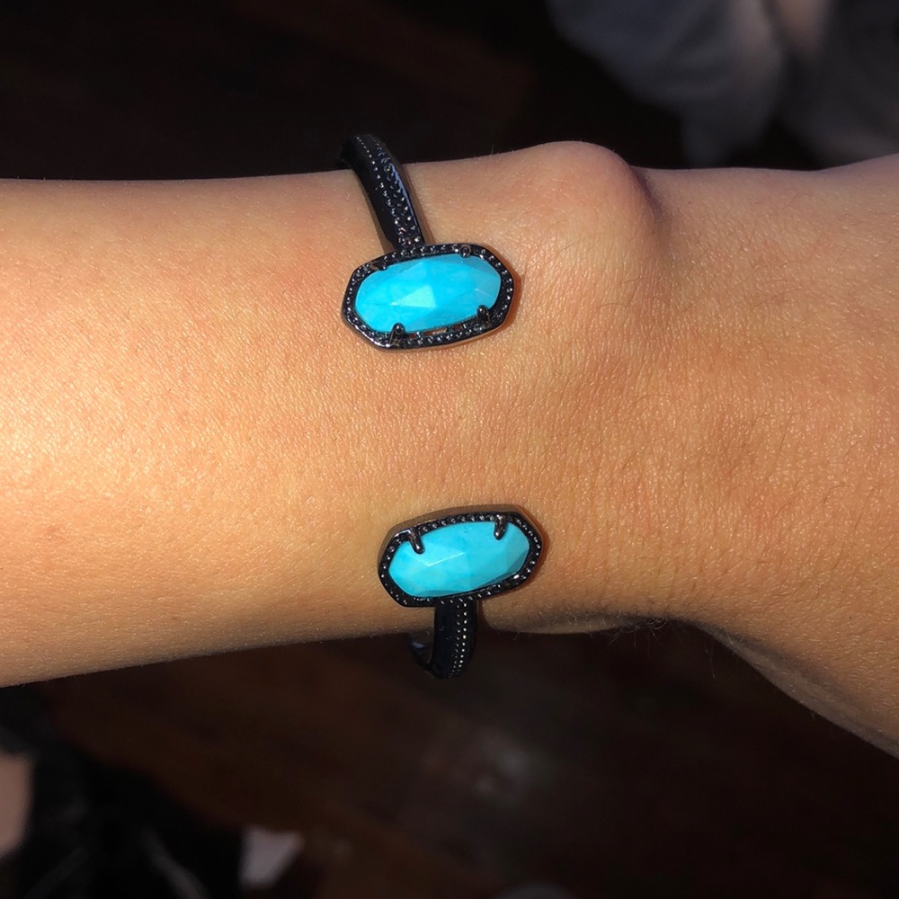 Kendra Scott bracelet